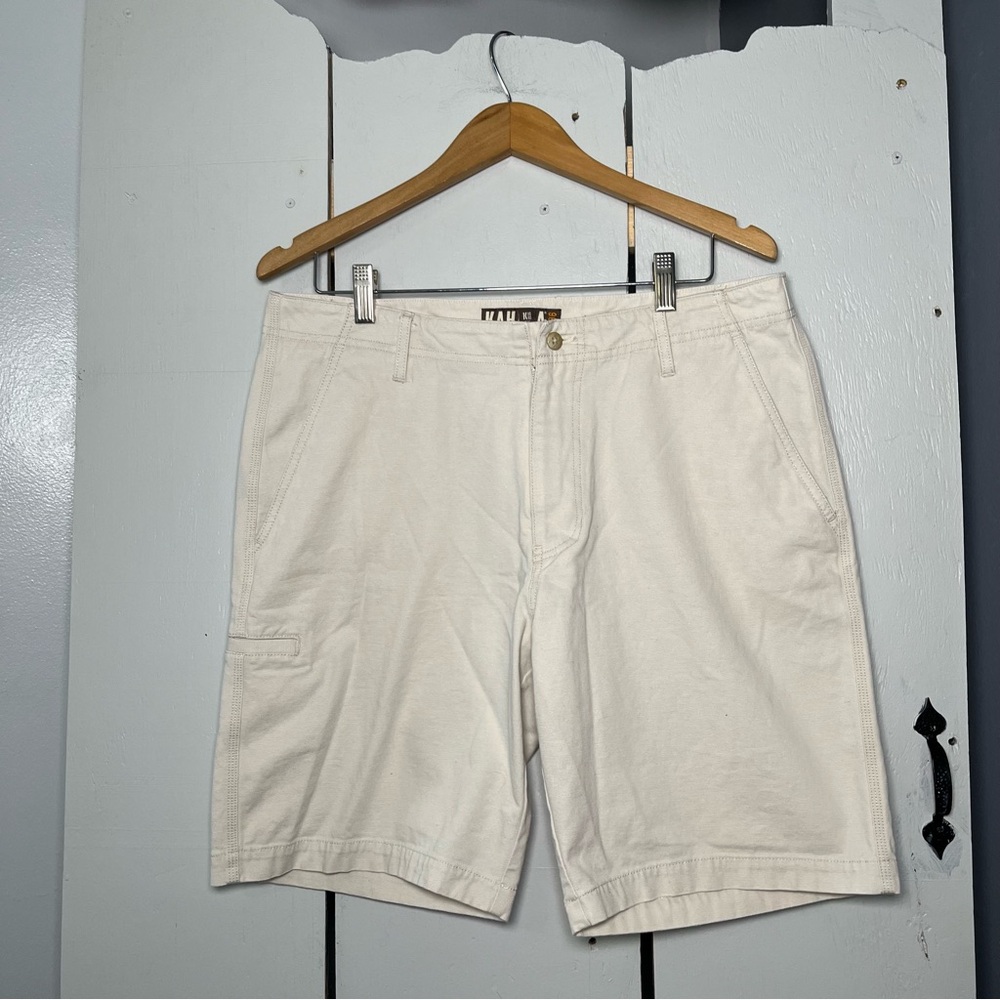 Kahala Cargo Shorts Cream Size 32